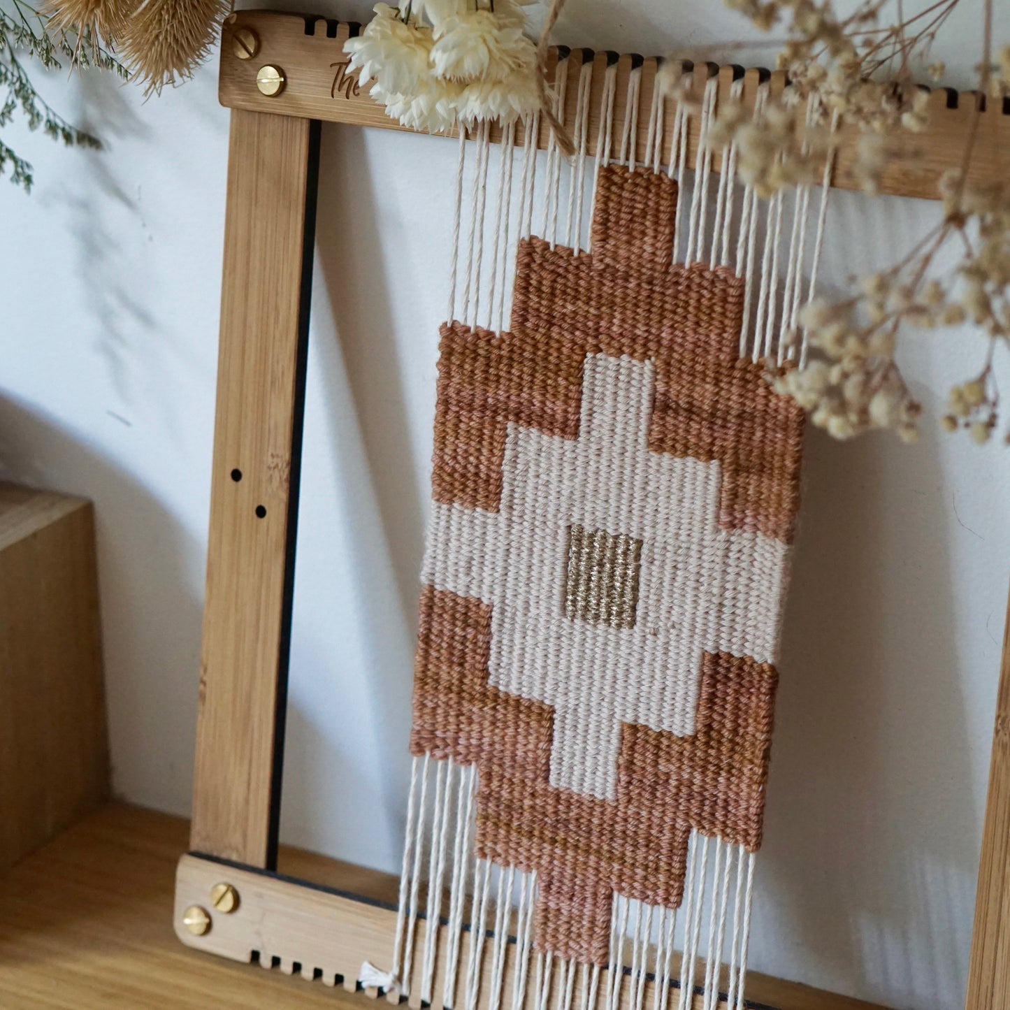 Beginner Weaving Loom - The Unusual Pear